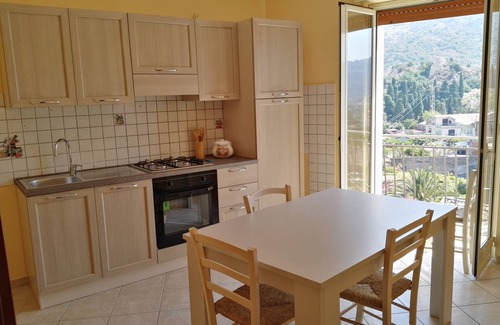 Francavilla di Sicilia Apartment | Apartment 5 min. from the Alcantara Gorges and a few km from romantic Taormina
