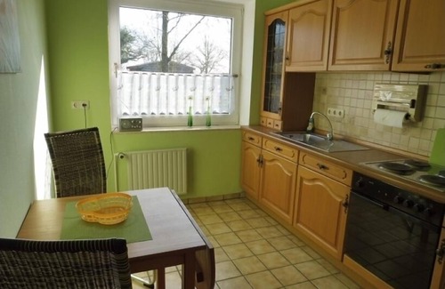 Wesselburener Deichhausen Apartment | Apartment 'Lüke' with Private Terrace, Shared Garden and Wi-Fi