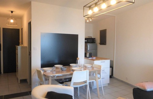 Saint-Gilles-Croix-de-Vie Apartment | Apartment for 5 with direct beach access and garage - Saint-Gilles-Croix-de-Vie