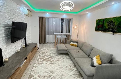 Cornu Apartment | Apartament de LUX - Ultracentral Campina