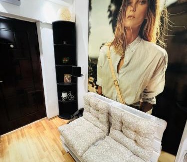 Galati Apartment | Apartament Gossip XOXO