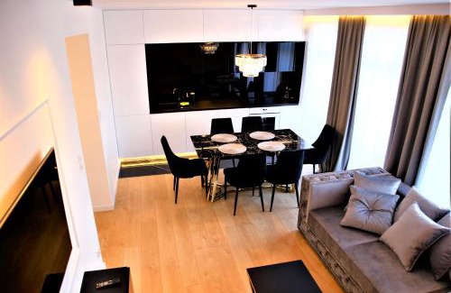 Ustka Apartment | Apartament Grand Royal Maris Ustka - najlepsza lokalizacja, bardzo blisko portu i plaży, parking, nowy kameralny apartamentowiec, ścisłe centrum