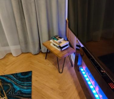 Osiedle Centrum Apartment | Apartament High Five z kominkiem