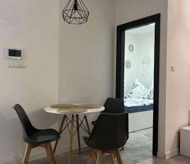 Olesnica Apartment | Apartament LUCA z balkonem