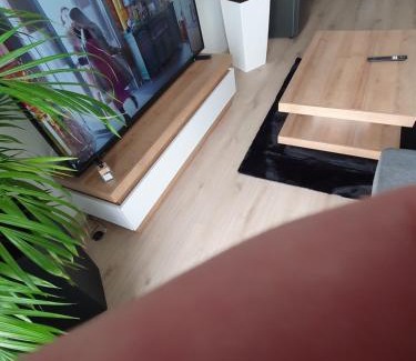 Leszno Apartment | Apartament Number 2 NOVA WOZOWNIA Free Parking