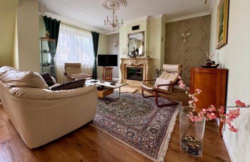 Szczawno-Zdroj Apartment | Apartament Pers - apartament na wyłączność, klimatyzacja, kominek, free parking,