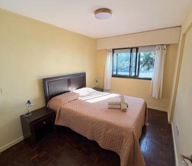 Real de San Carlos Apartment | Apartamento con vista al Rio y frente a la playa
