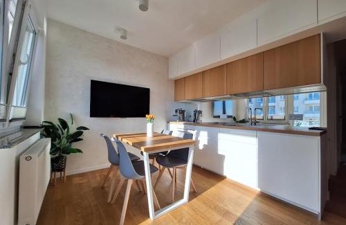 Katowice Apartment | Apartament Widokowa 13-stka z widokiem na Stadion Śląski i Park Śląski, 13 piętro, parking podziemny free