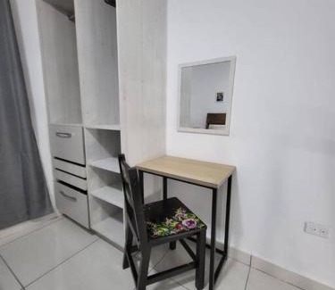 Rio Abajo Apartment | Apartamento #6 cómodo, Tranquilo, Elegante cerca de la estación del metro de la cincuentenario