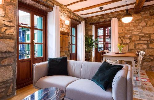 Hondarribia Historic Center Apartment | Apartamento Carlos V