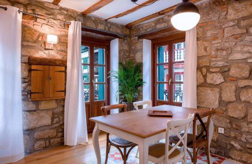 Hondarribia Historic Center Apartment | Apartamento Carlos V