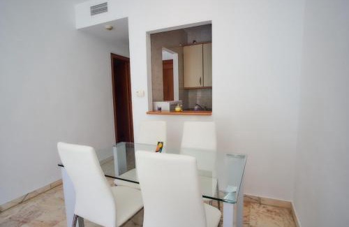 Parque Alcosa Apartment | Apartamento con piscina solo en temporada