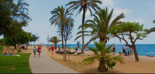 Pineda de Mar Apartment | Apartamento con Terraza,Piscina,Playa y Aire acondicionado