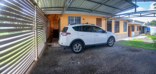 Guapiles Apartment | Apartamento Daly #1