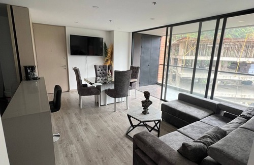 Buenos Aires Apartment | Apartamento en el Poblado Edificio Nuevo Cerca a la Zona Rosa del Poblado