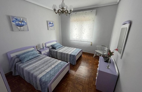 Figaredo Apartment | Apartamento en entorno natural, La biblioteca