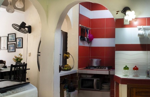 Old Havana Apartment | Apartamento entero Marta & Jessy HABANA