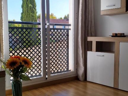 Fuente Vaqueros Apartment | Apartamento Fuente del Genil.