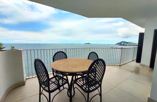 Morro do Maluf Apartment | Apartamento Guarujá morro do Maluf de frente ao mar!