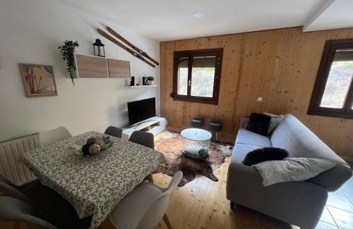Castiello de Jaca Apartment | Apartamento Luga