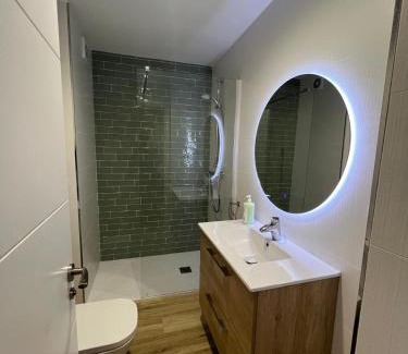 Torrelavega Apartment | Apartamento Miraldobra