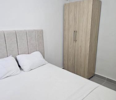 Valledupar Apartment | APARTAMENTO NIZA CON AIRE ACONDICIONADO Y PISCINA MUY CERCA DEL Cc MAYALES PLAZA