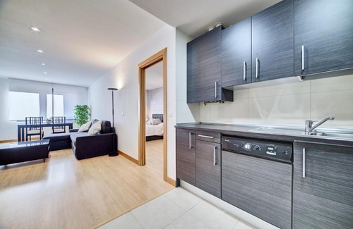 Huarte Apartment | Apartamento Oihana by Clabao