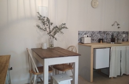 Carrejo Apartment | Apartamento Para Tres en Casona de un Pueblo Típico con Encanto