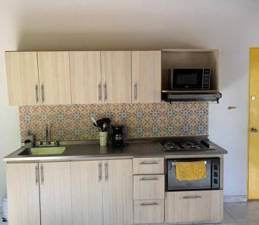 Envigado Apartment | Apartamento remodelado en el mejor lugar del centro de Medellín. Home Aris 402