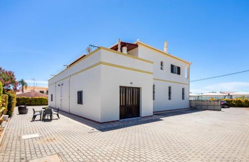 Maritenda Apartment | Apartamentos Casa Brito, Boliqueime by AlgarveBlossom