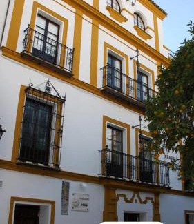 Santa Cruz Apartment | Apartamentos en la Plaza Doña Elvira, 7
