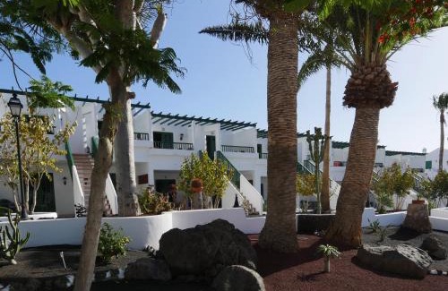 Puerto del Carmen Apartment | Apartamentos Tropicana