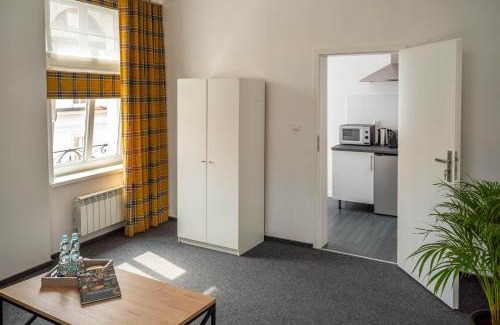 Kalisz Apartment | Apartamenty na Starówce - 3 piętro z widokiem na Ratusz, Rynek Główny i Centrum