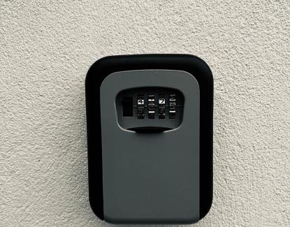 Targoviste Apartment | ApartHome Studio Central Self Check-in & Free Parking & WiFi