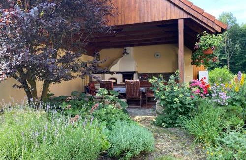 Nova Bystrice Apartment | Apartmán U Jezírka