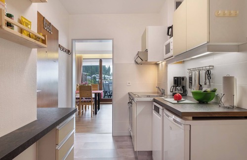 Schoenwald Apartment | Apartment '5 Eichhörnchen' with Private Terrace, Balcony and Wi-Fi