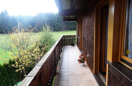Schoenwald Apartment | Apartment 'Wernet' with Mountain View, Private Garden and Wi-Fi
