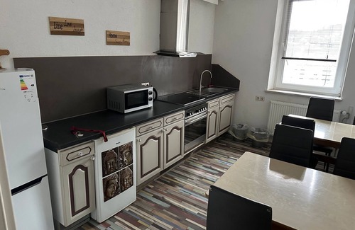 Thaleischweiler-Froschen Apartment | Apartment '9' with Private Terrace, Shared Garden and Wi-Fi