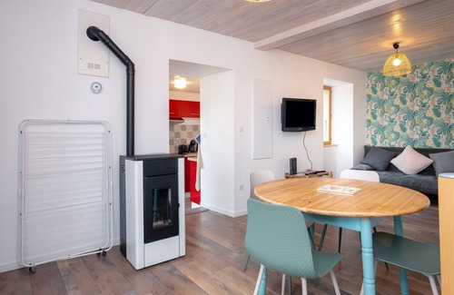 Saint-Maurice-de-Rotherens Apartment | Apartment 'Chez Pierre Et Germaine' with Mountain View, Private Terrace and Wi-Fi