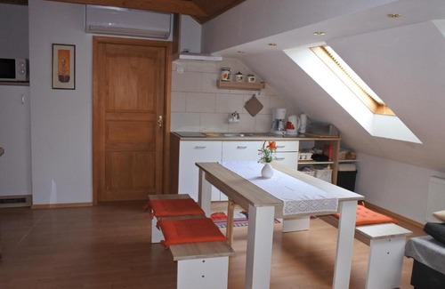Lesce Apartment | Apartma Vrh
