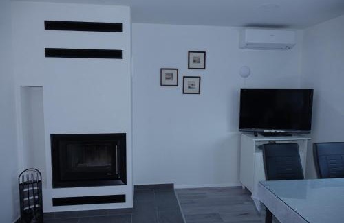 Cerknica Apartment | Apartmaji Anita