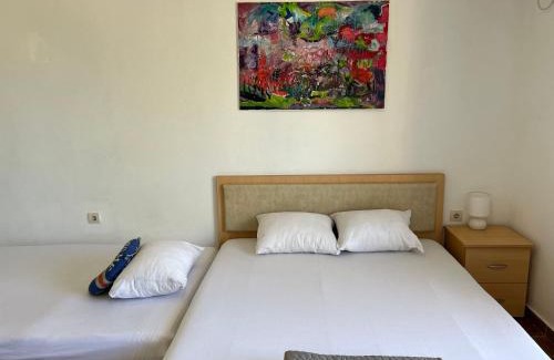 Kaluđerac Apartment | Apartman Buljarica-Bačvice 1