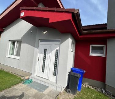 Trnavka Apartment | Apartman pri X Bionic Sphere Samorin s vínnou pivnicou