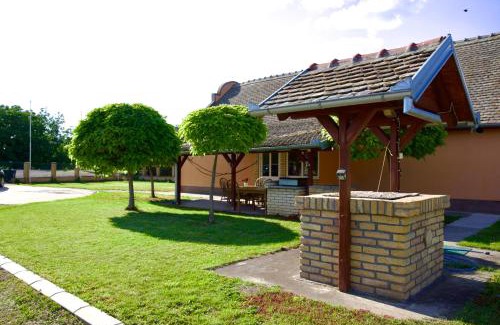 Sumadija Apartment | Apartman Rooster