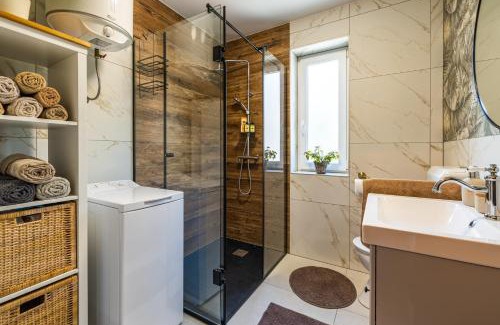 Dakovo Apartment | Apartman Sara