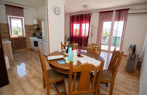 Kastela Apartment | Apartmani Ivana 2