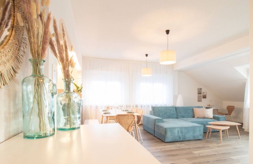 Neuhausen am Rheinfall Apartment | Apartment Blau I Rhine Falls I Netflix I balcony