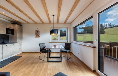 Triberg im Schwarzwald Apartment | Apartment 'Bergpanorama' with Mountain View, Shared Terrace and Wi-Fi