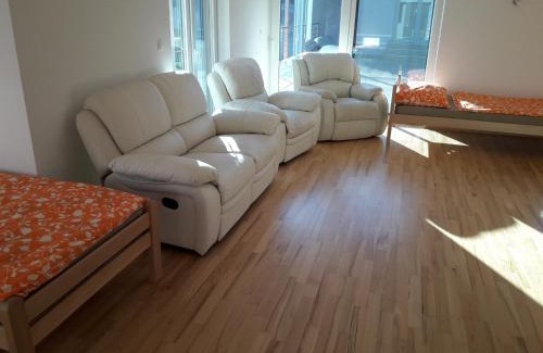 Miklavz na Dravskem Polju Apartment | Apartments Akacijev Izvir