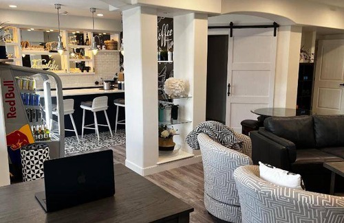 Airdrie Apartment | Apartment ∙ 1 bedroom ∙ 2 guests